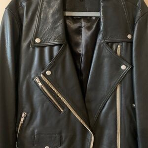 Quince oversized motorcycle jacket black leather size medium